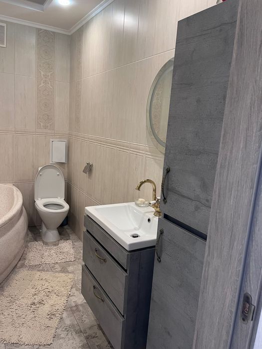 Здається 2 кімнатна квартира, Пасічна. Від власника