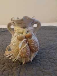 Mały gliniany wazon na suche kompozycje