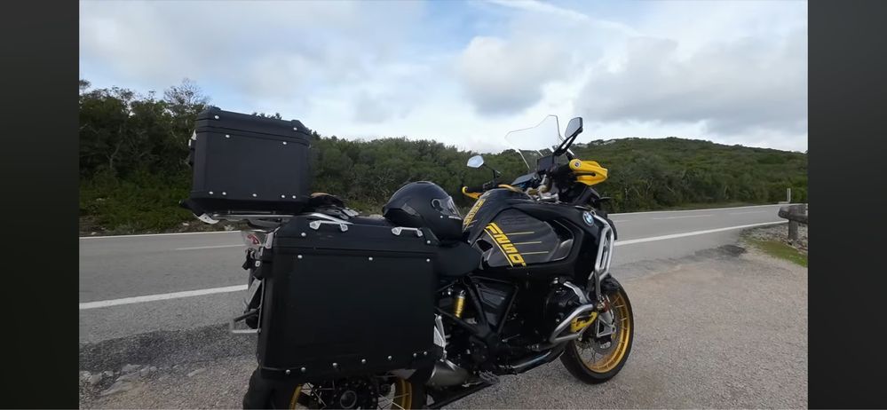 Moto BMW GSA 1250 edicao 40 anos