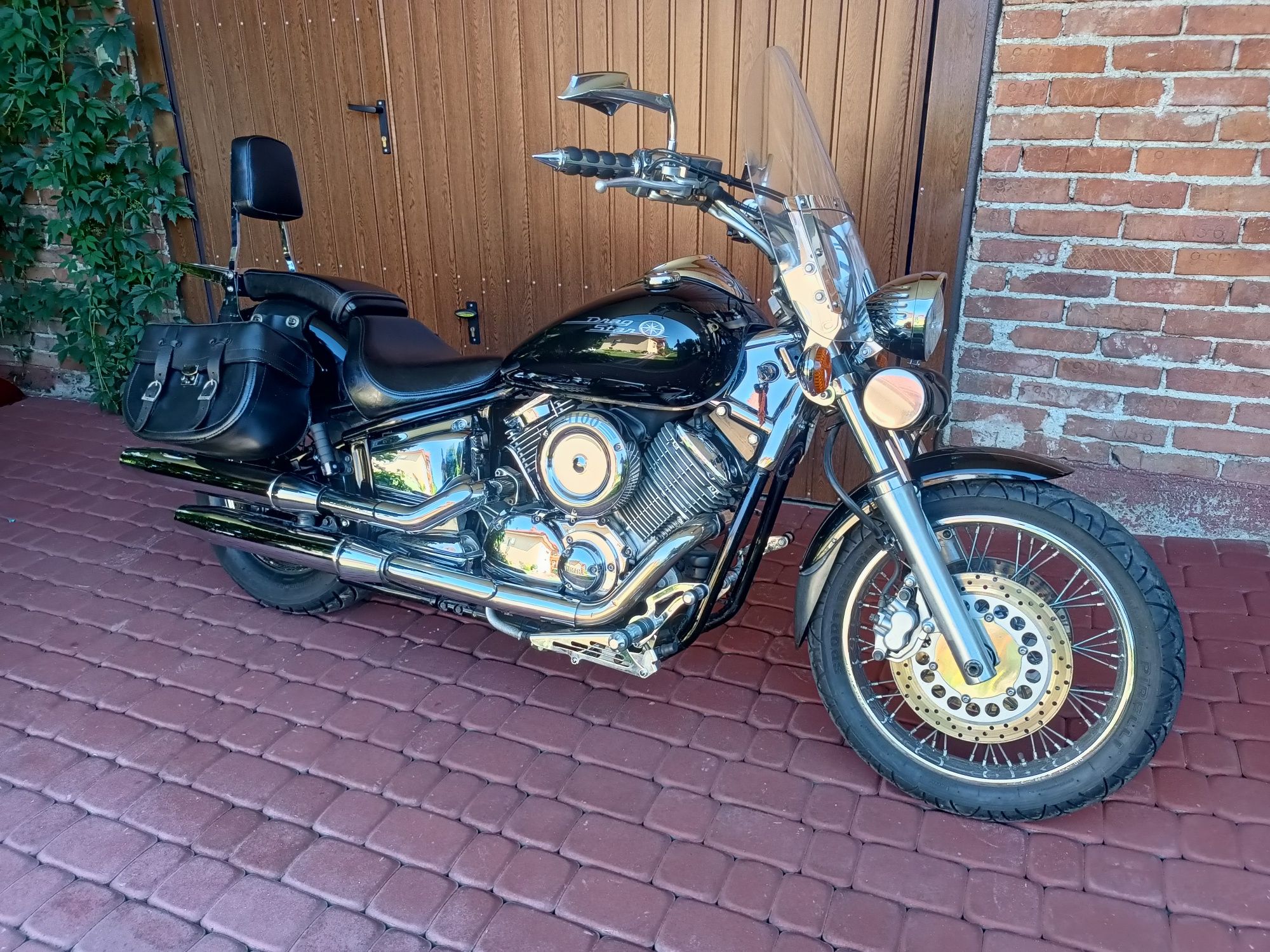 Yamaha XVS 1100 Custom