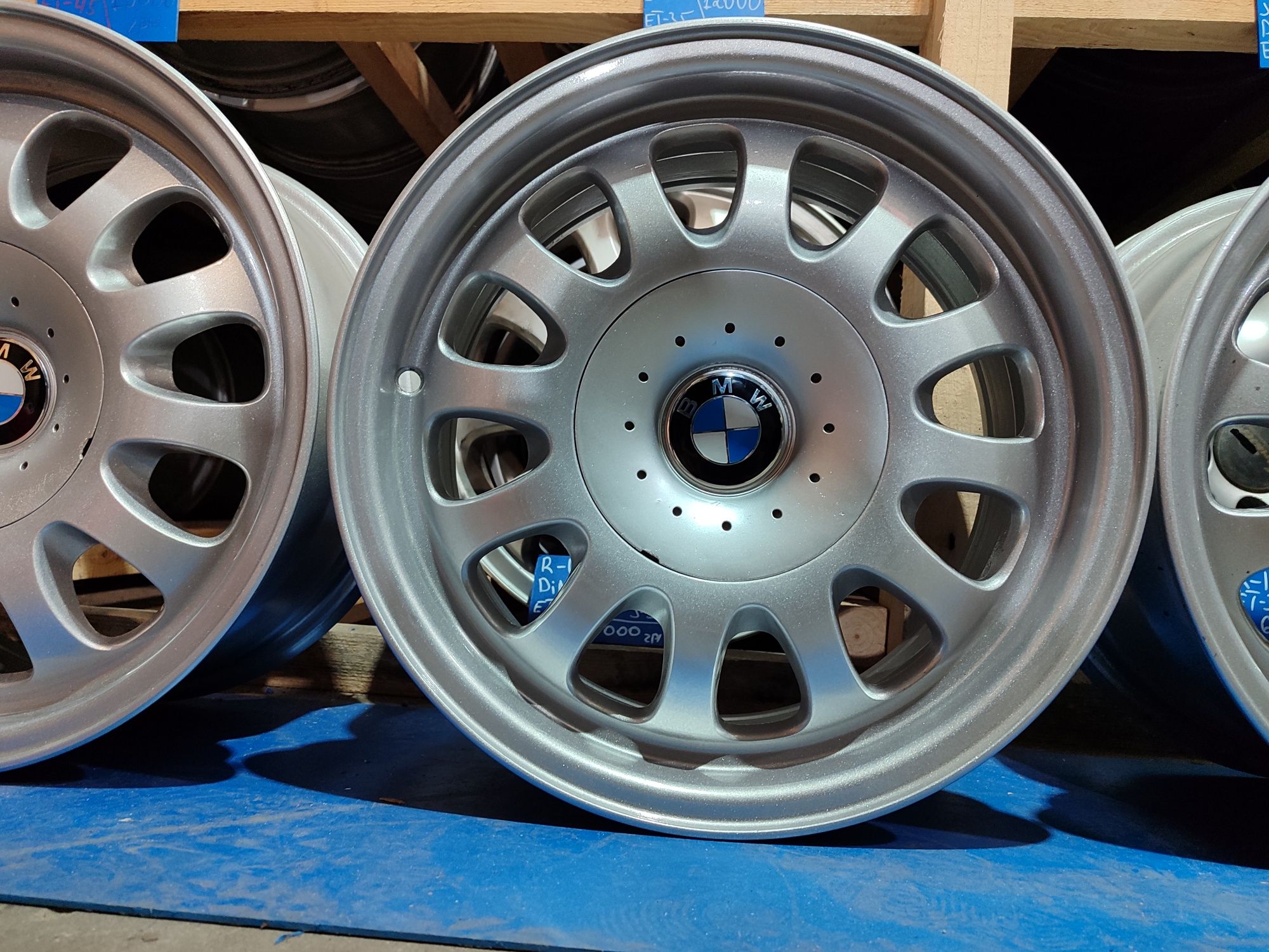 Диски BMW. R-15. 5×120. J-7. ET-20. Dia-74.1