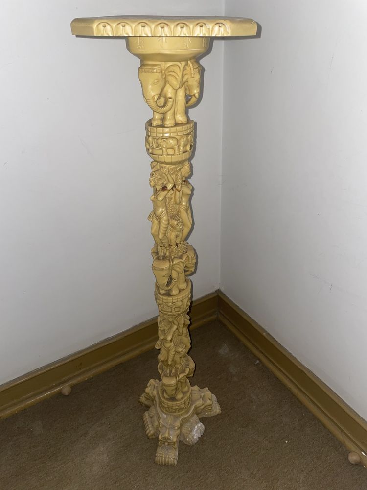Mesa decorativa de mármore