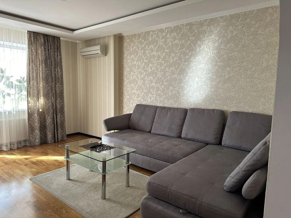 Постанова Продам 3-кімнатну квартиру, вул. Михайла Грушевського DM