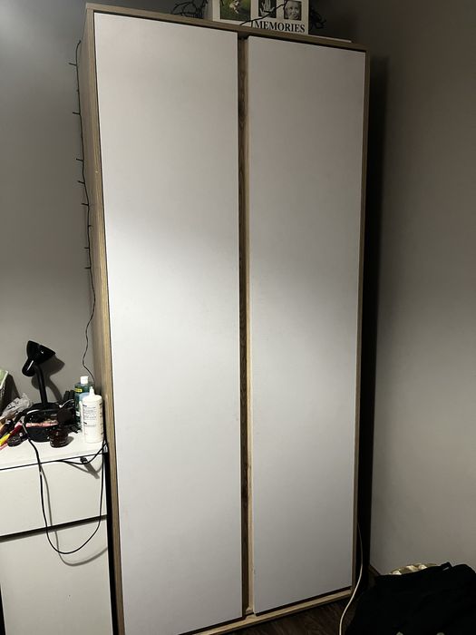 Szafa biało brązowa