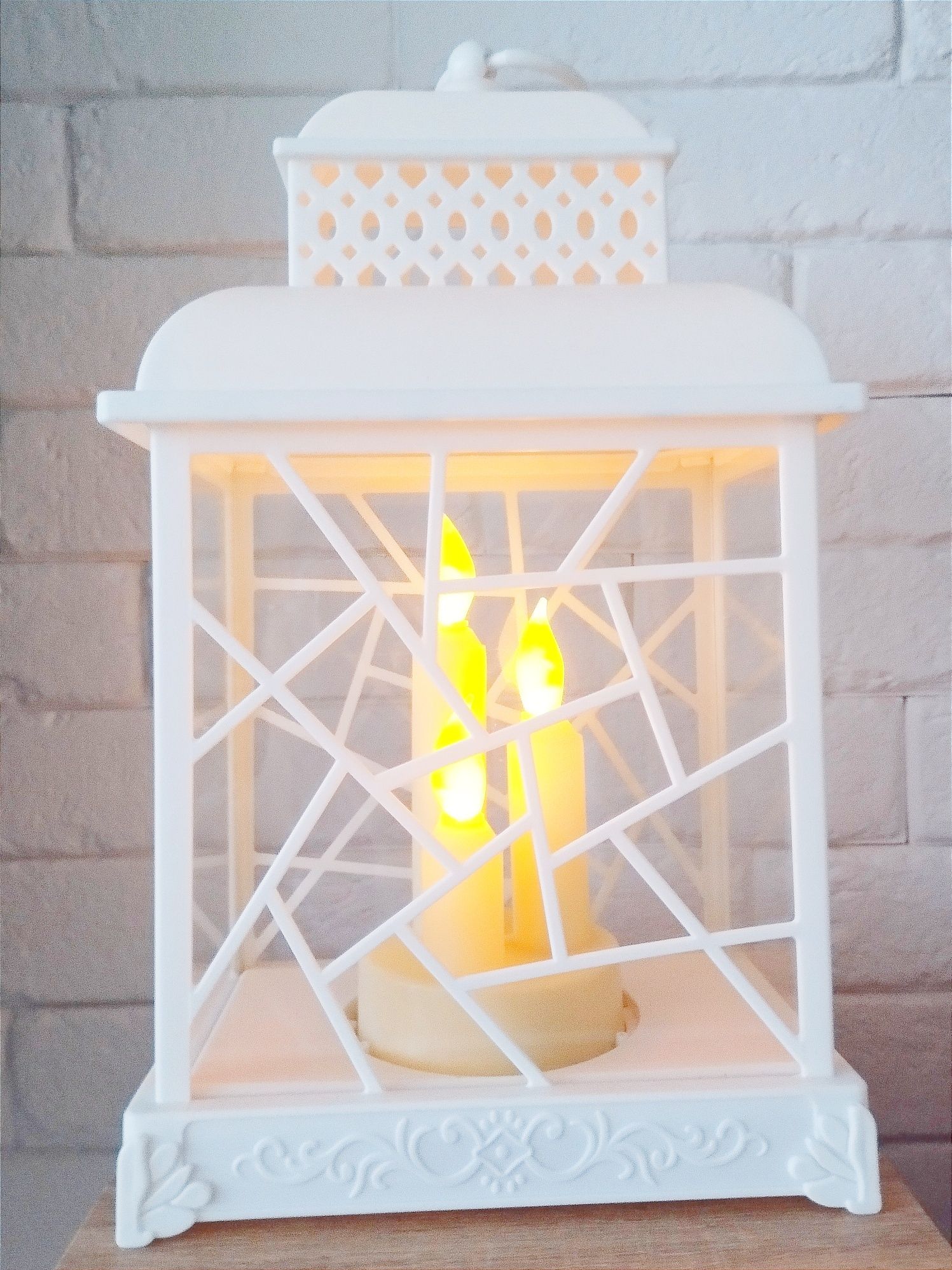 Nowy.Lampion na baterie marki Sunlight wys 31 cm/szer 18 cm/gł 12 cm
