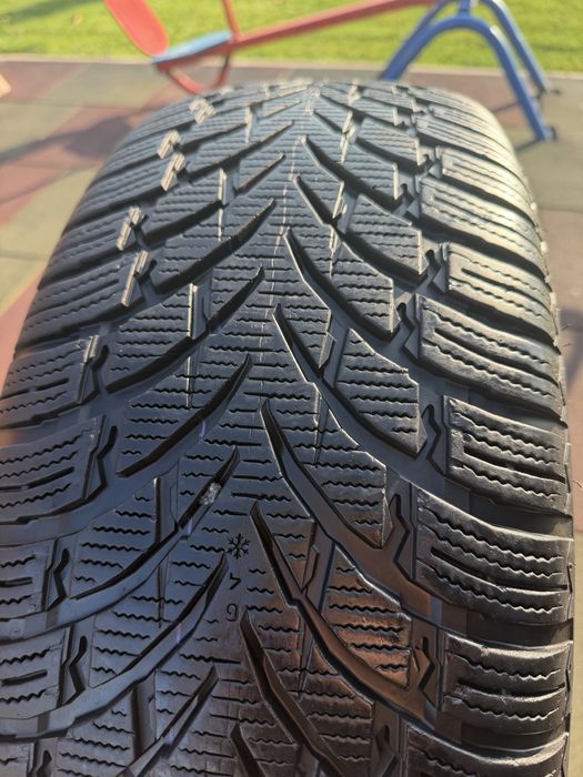 Зимова гума Nokian Tyres WR SUW 235/55 R20