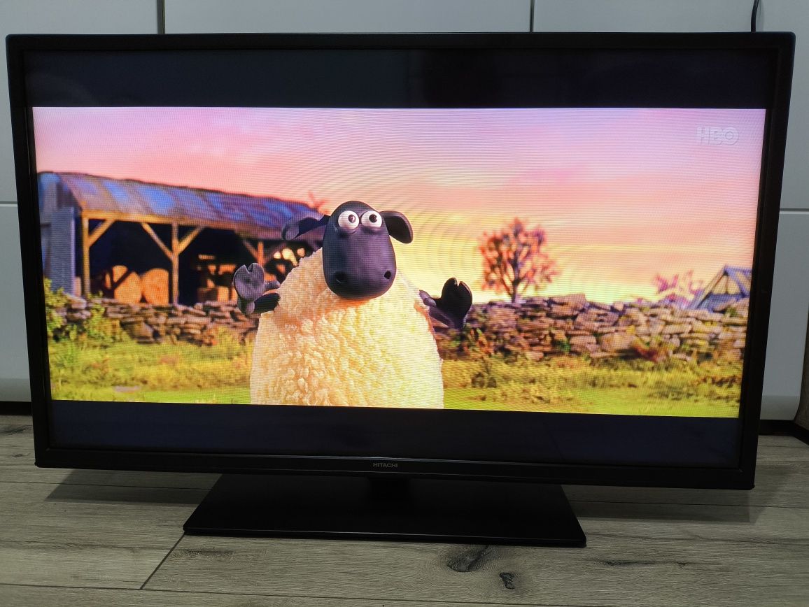 Telewizor 32 cale LED Hitachi z wbudowanym dekoderem HEVC