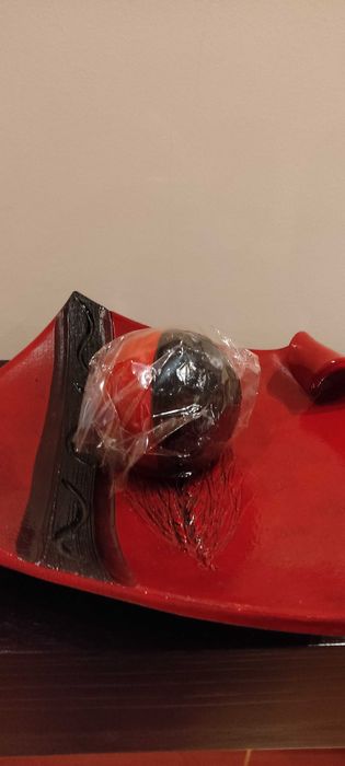 Prato com vela preto e bordeaux