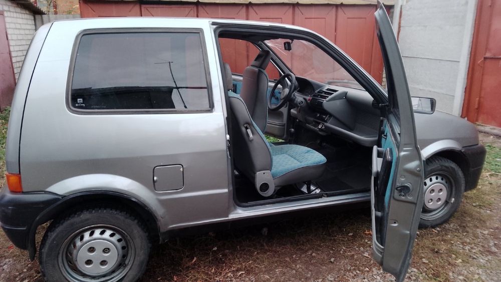 Автомобиль Fiat cinquecento