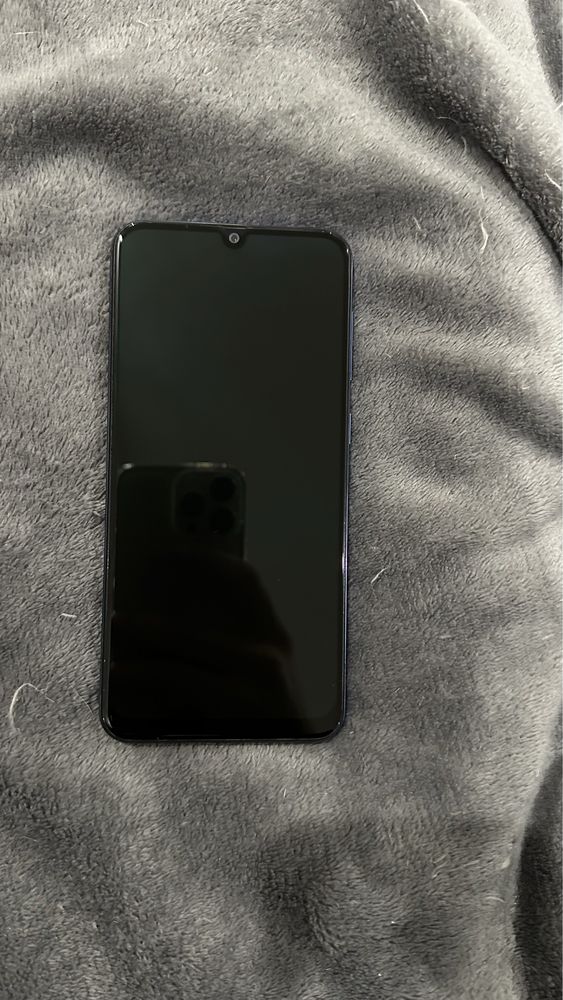 Samsung A30 (3;32gb)