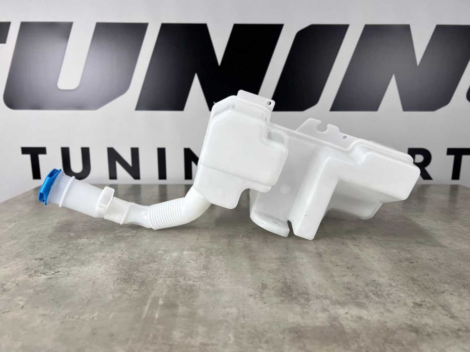Бачок омивача ( рест ) - AUDI Q3 ( 8U ) 2014 - 2018 / 8U0955451A