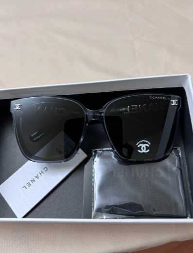 Ciemne okulary przeciwsłoneczne