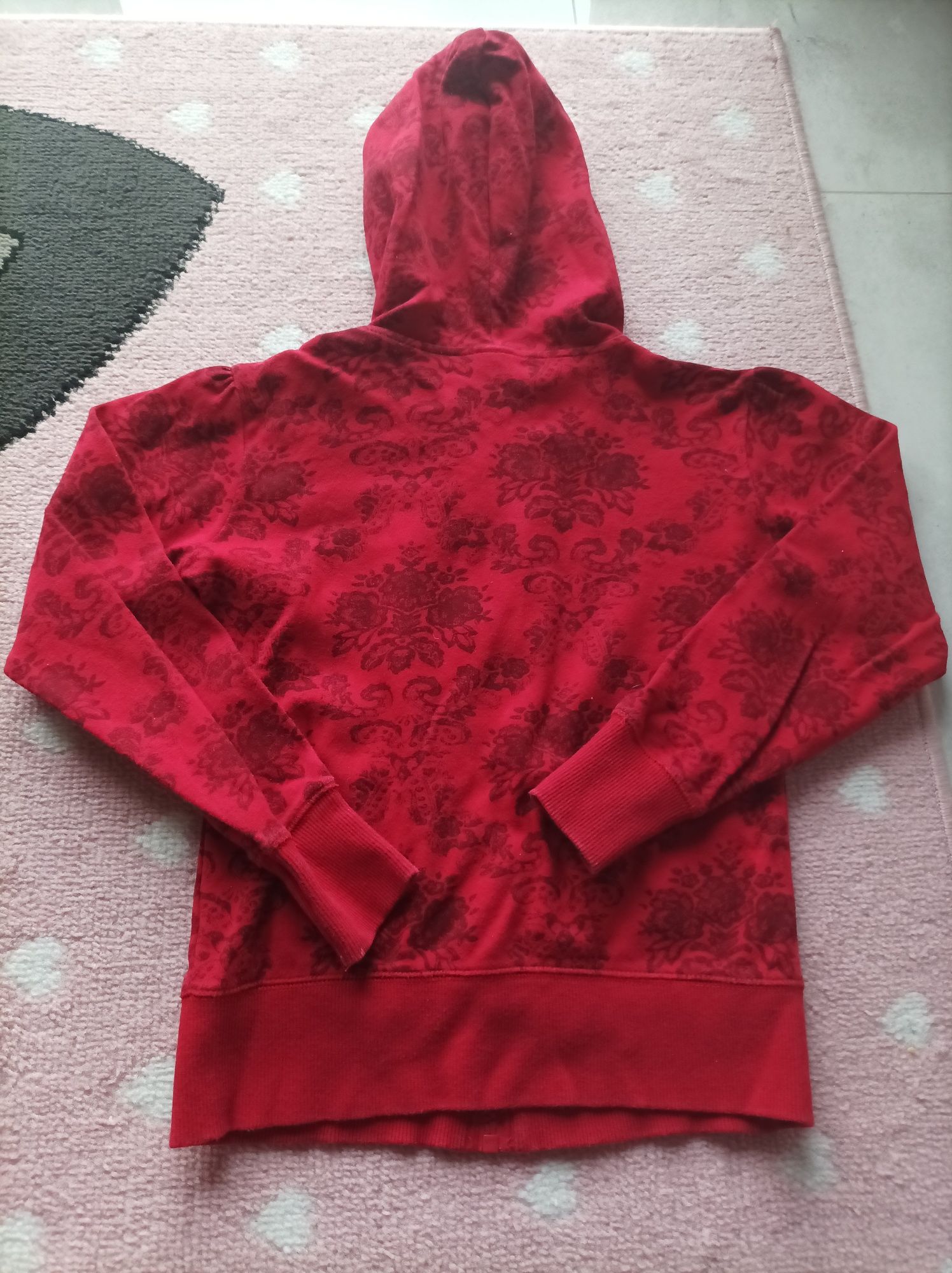 Czerwona bluza dla dziewczynki rozmiar 134/140