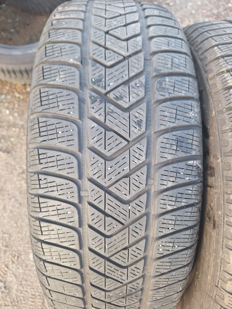 Opony zimowe Pirelli scorpion 235 65 r17