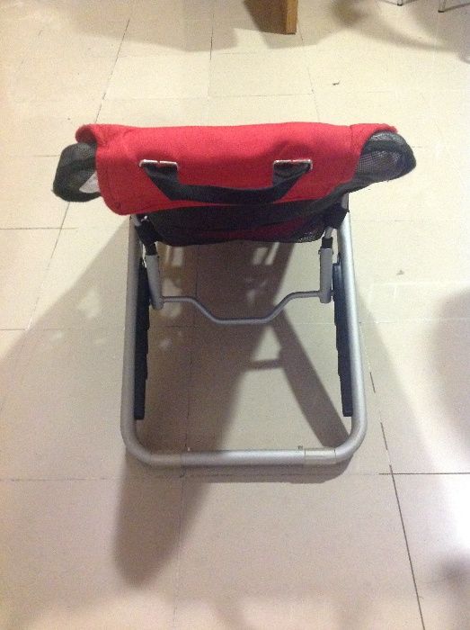 Cadeira / Espreguiçadeira Bébé c/ Rodas e Saco de Transporte.