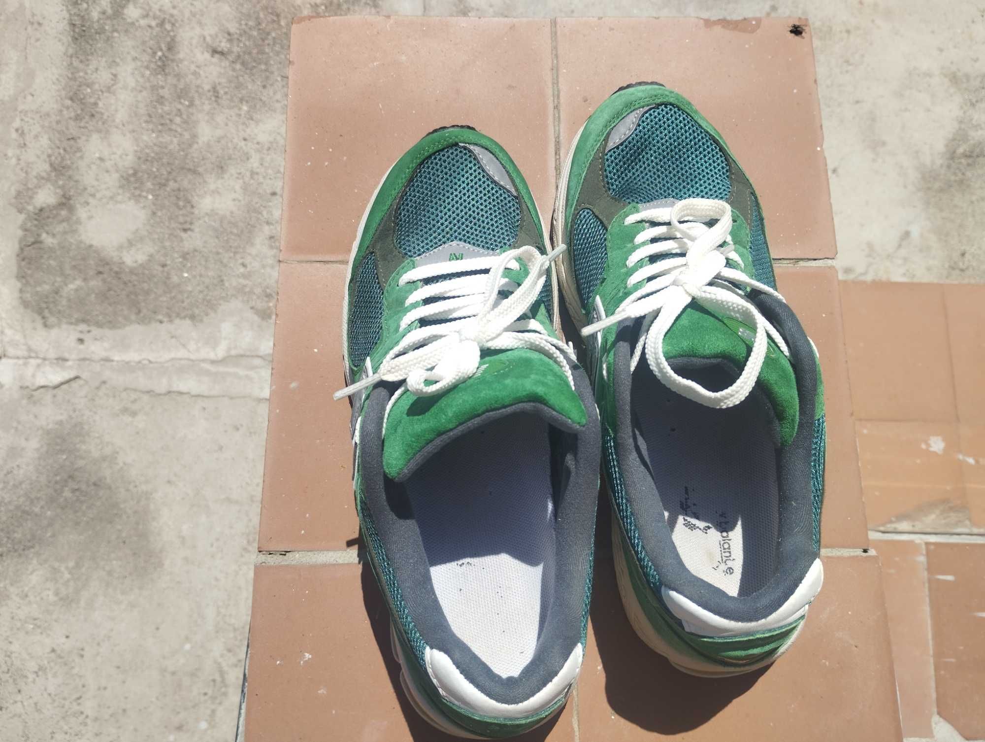 Чоловічі кросівки New Balance 2002R Green Beige