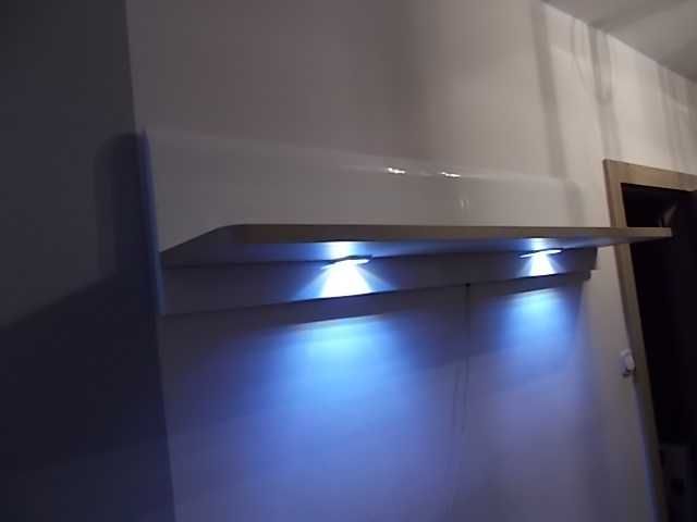 agata meble - półka podświetlana na ścianę