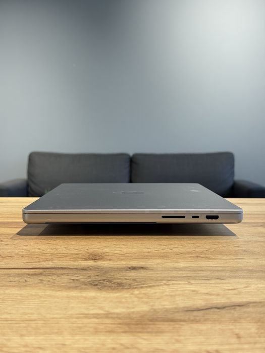 Macbook pro 16 2023 m2 max 32/1tb !! Гарантія від магазину !!