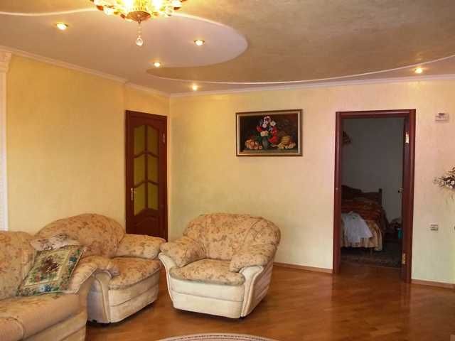 № 4419 - 3 к. квартира, Центр, Киевская, 2/9 пов., цегла