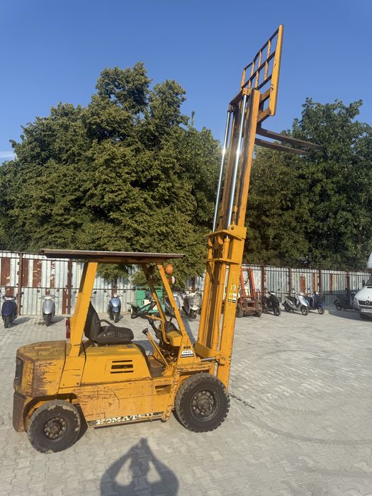Навантажувач вилковий Komatsu FD25D - дизель
