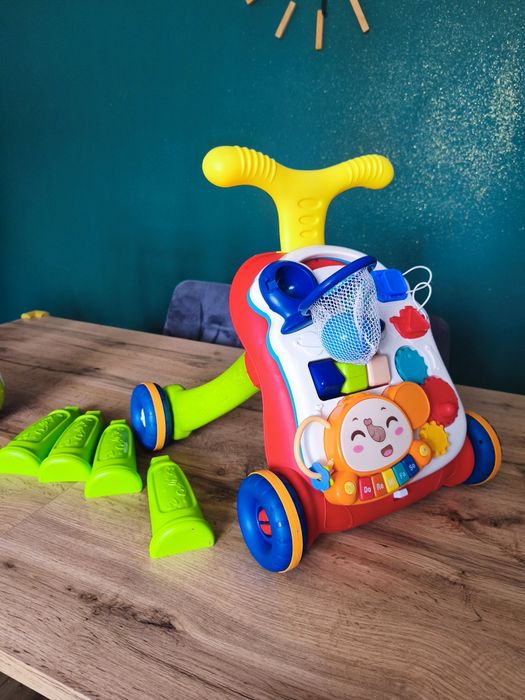 Pchacz chodzik interaktywny stolik edukacyjny 2w1