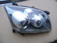 LAMPA PRZÓD PRAWA TOYOTA AVENSIS T25 06-09 lift EU