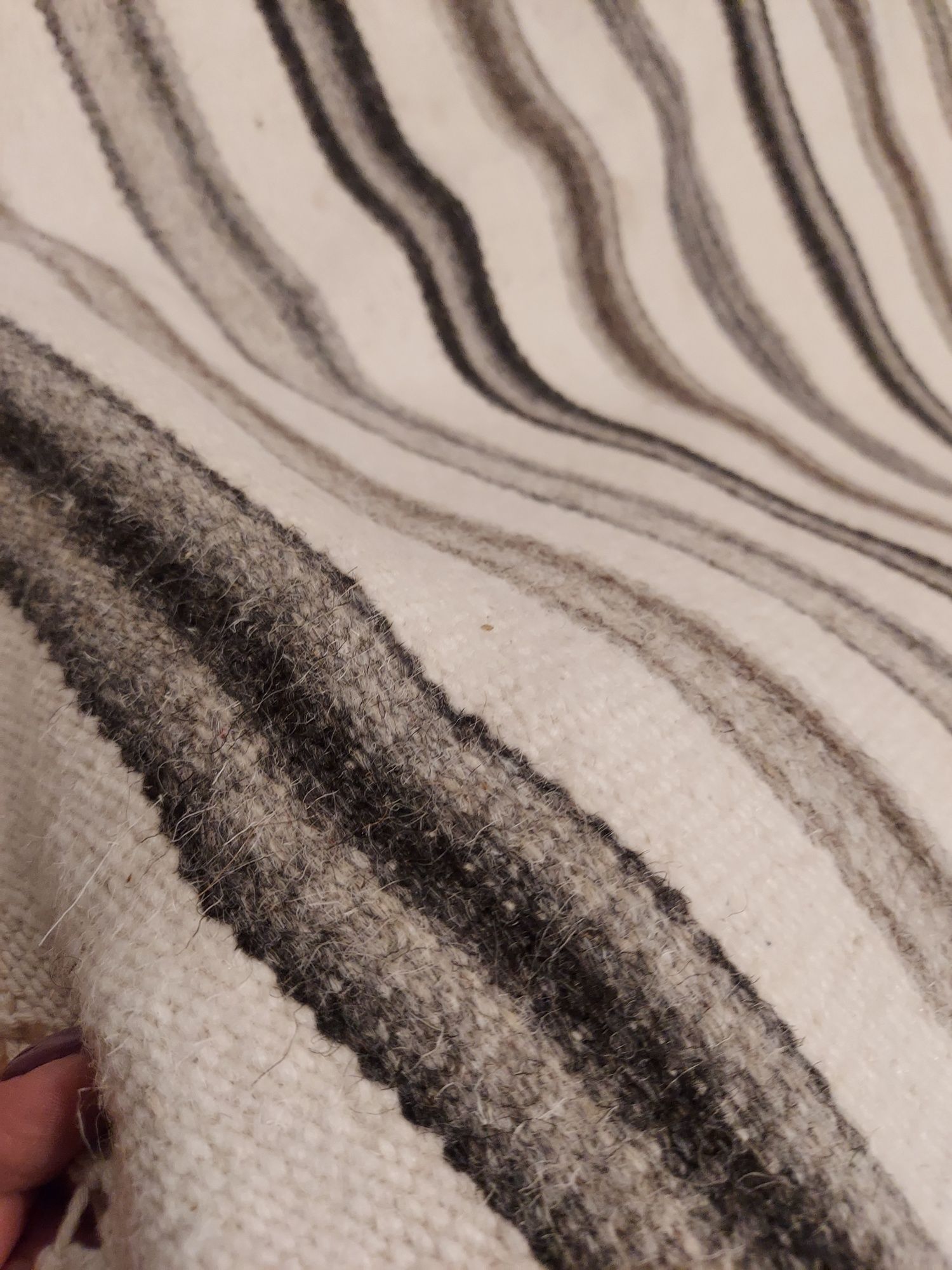 Dwa wełniane dywany