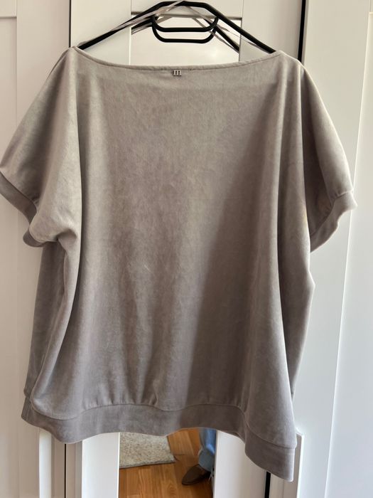 Bluzka welurowa, Monnari