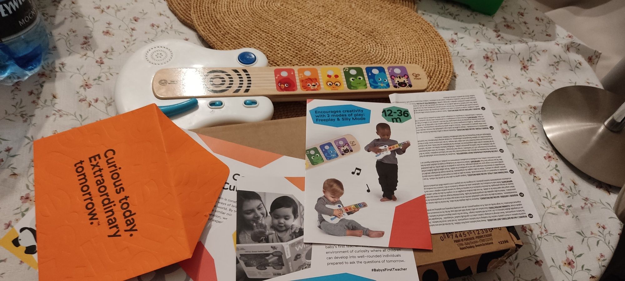 Realistyczna Gitara bez strun a jak ze strunami. 12+. BABY Einstein. F