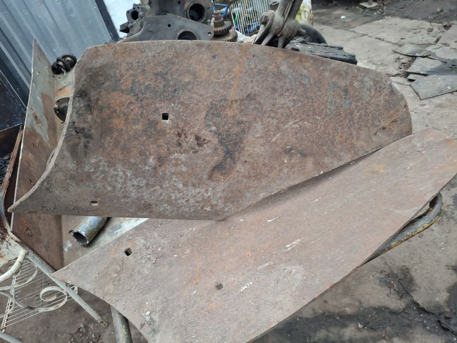 Продам полиці до плуга.