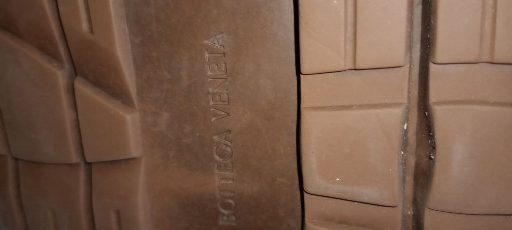 Masywne trepy Bottega Veneta czarne 39