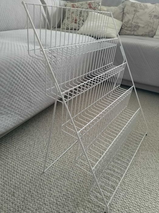 Stojak schodkowy metalowy 59x56x37 cm