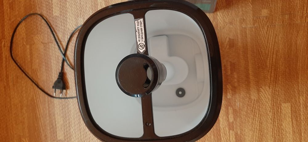 Продам увлажнитель воздуха ARDESTO USH-M-LCD-4L-W