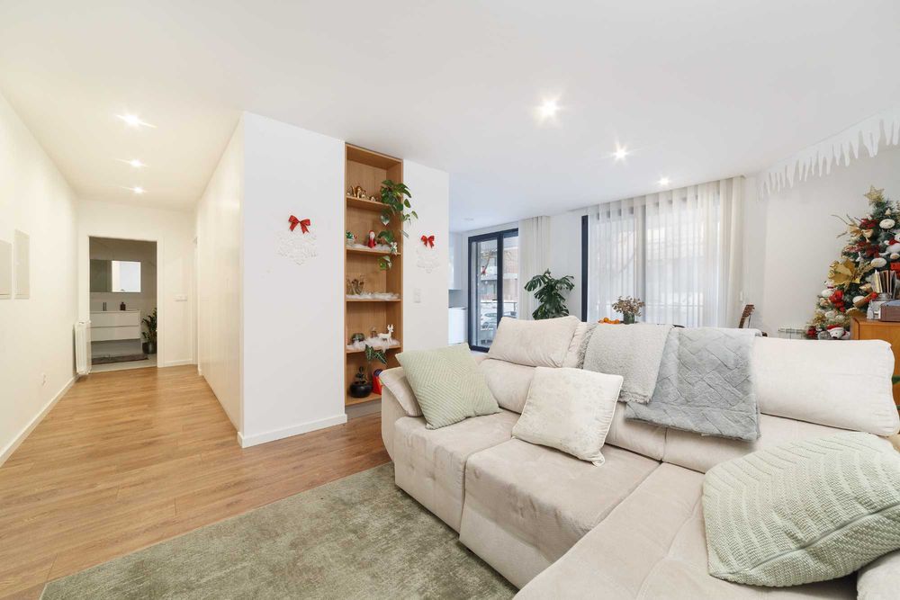 Apartamento T1 - Urbanização de Santa Clara, Parceiros, Leiria