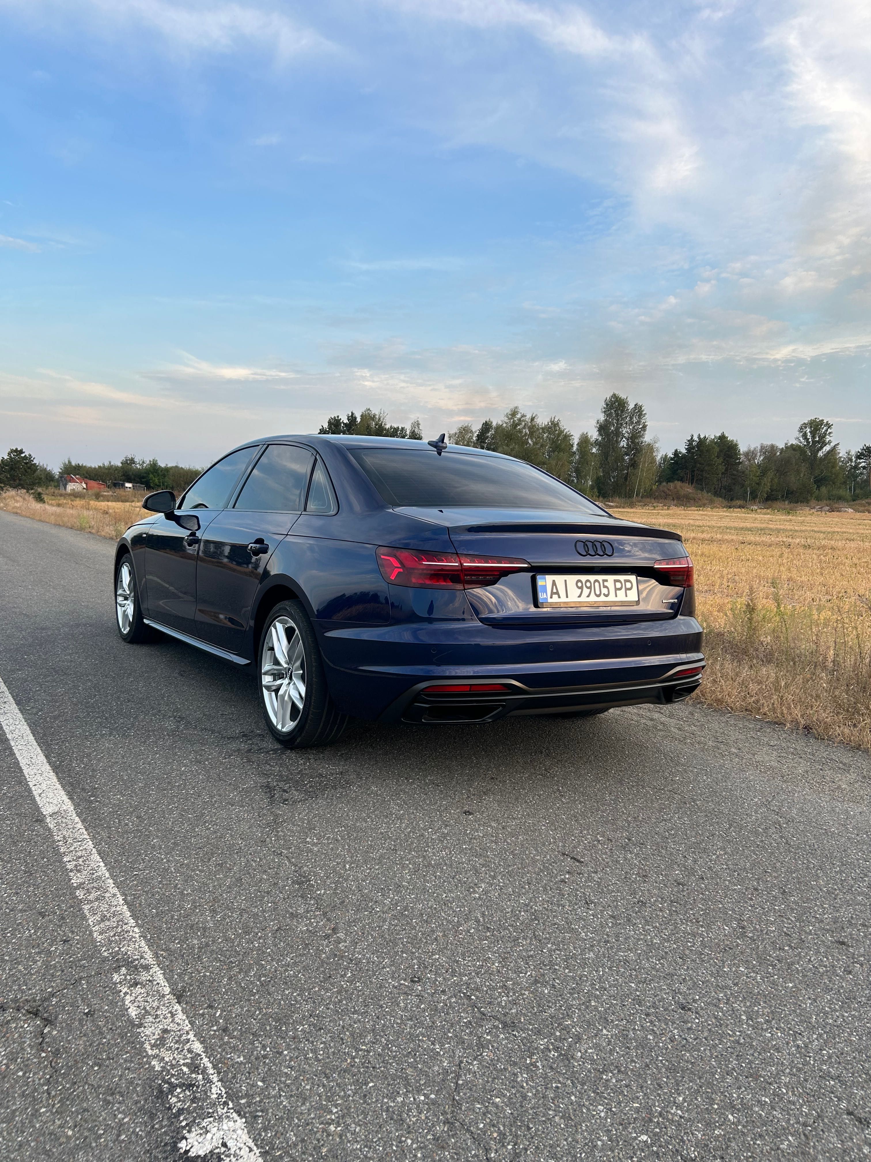 AUDI A4  quattro