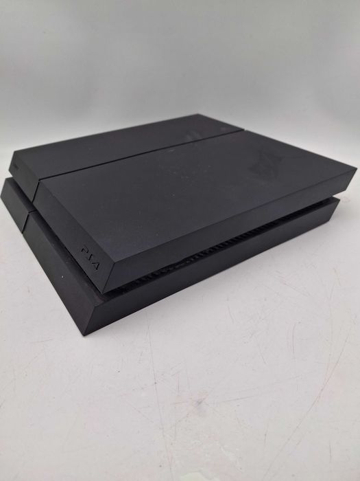 Konsola PS4 1TB CUH-1216B + pad