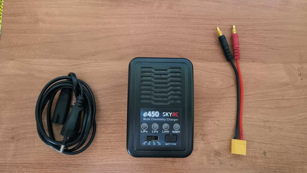 SkyRC e450 ładowarka Lipo/LiFe/LiHV 2-4s