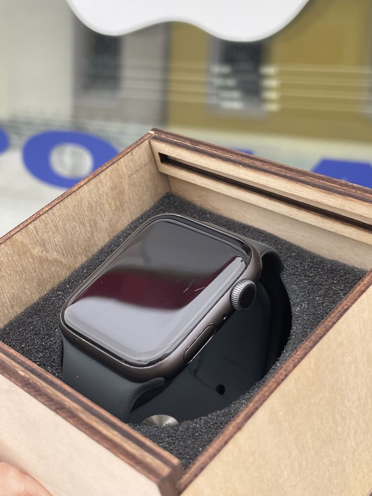 Годинник Apple Watch 6, 44 mm, GPS, Space Gray, Гарантія