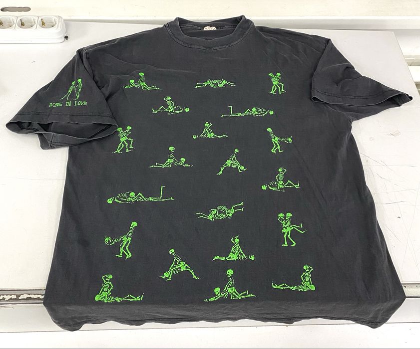 Поставка вещей кархарт штаны carhartt wip джинко футболка фубу реп