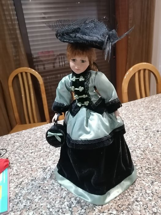 Boneca de porcelana