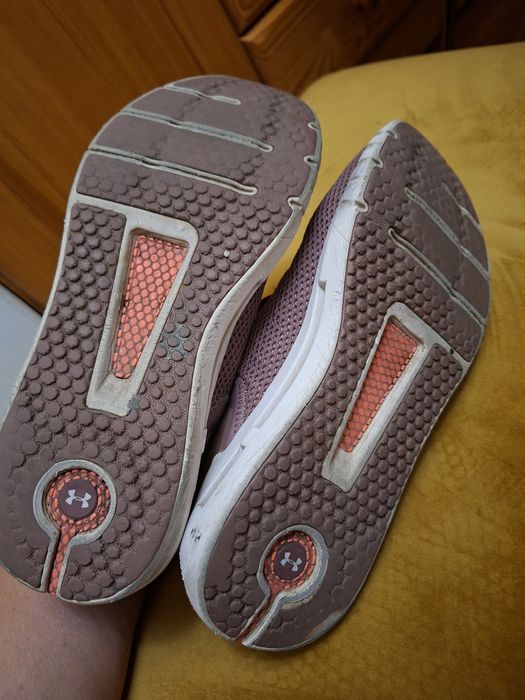 Buty sportowe Under Armour r 39