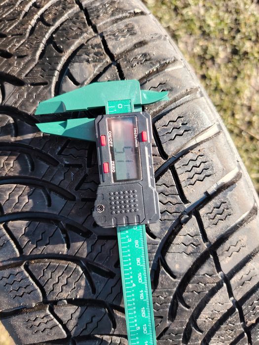 Opony zimowe 255/50 r 16