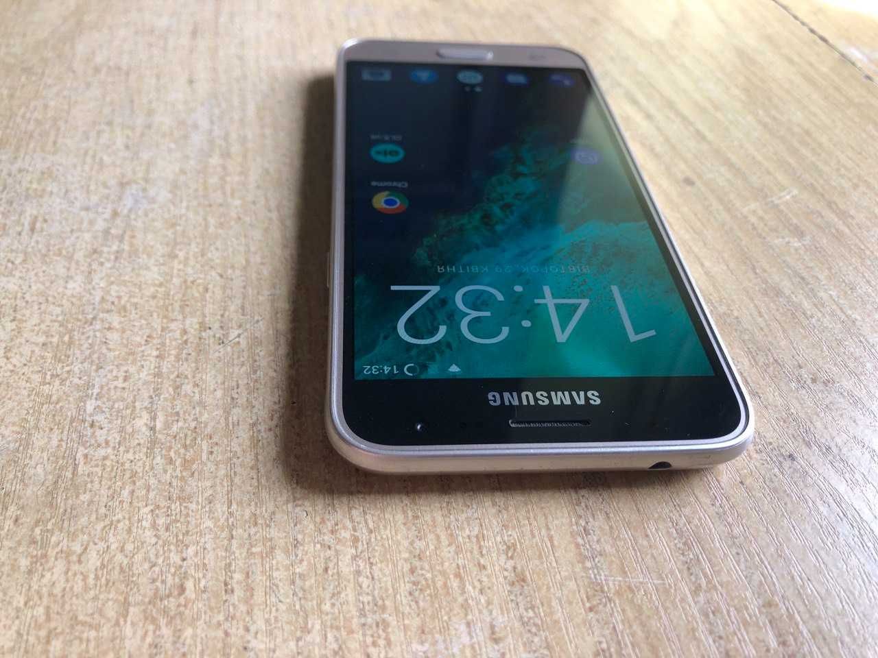 Samsung Galaxy J3 SM-J320FN