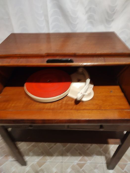 Gramofon odbiornik stary PRL zabytek