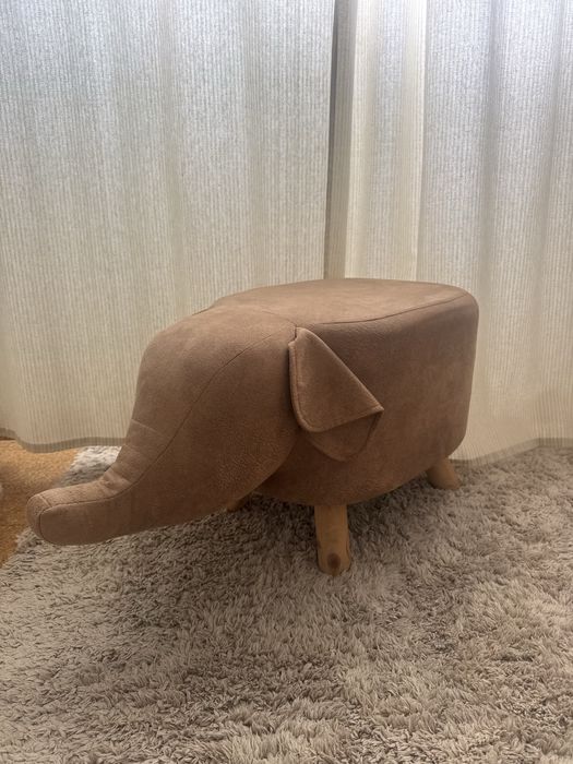 Banco elefante criança