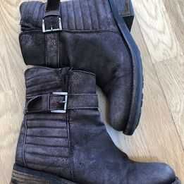 Botas castanha quentes