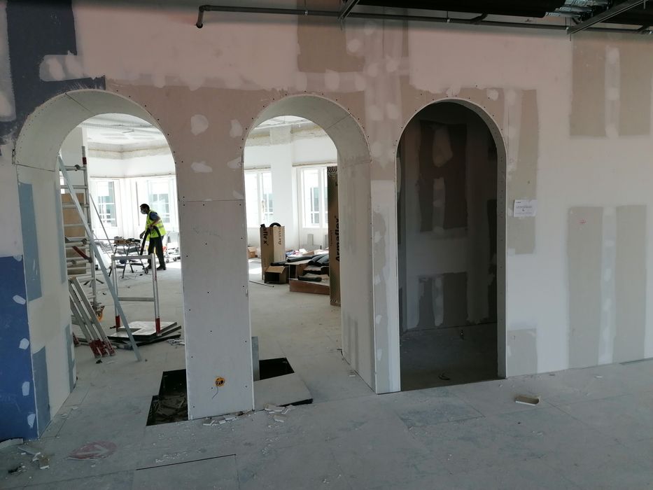 Estrutura em lsf,Pladur em geral, teto falso,divisórias, barramento, remodelação,