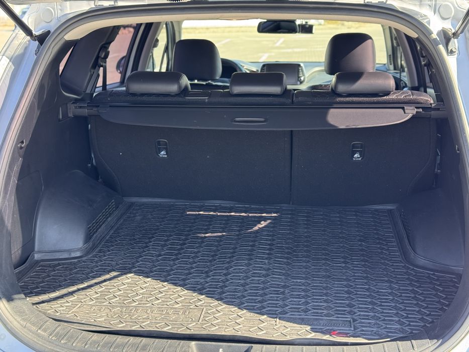 Шторка в багажник для Hyunday і Kia