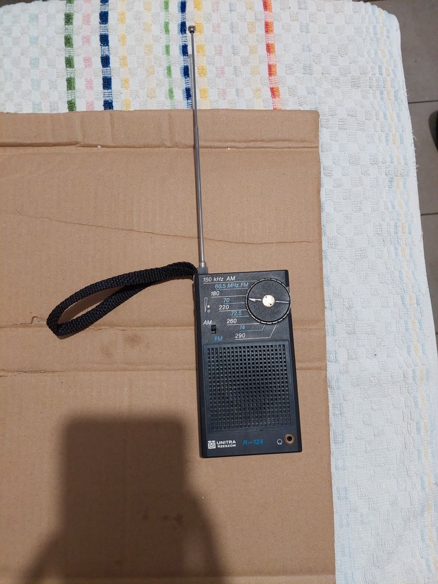 Radio unitra r-124