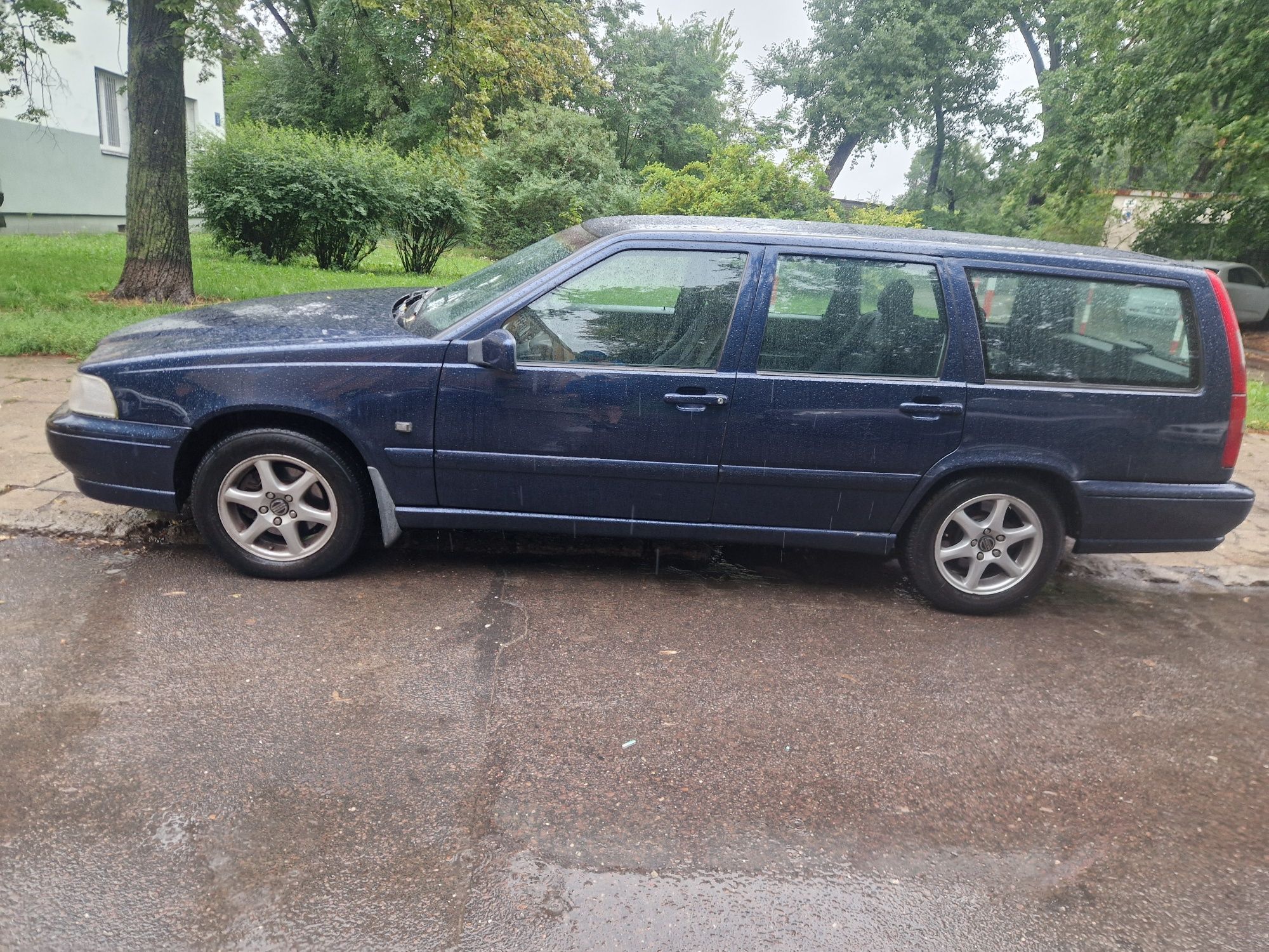 Tanie Volvo V70 2.0 Z  Gazem Pancerny Czołg Polecam
